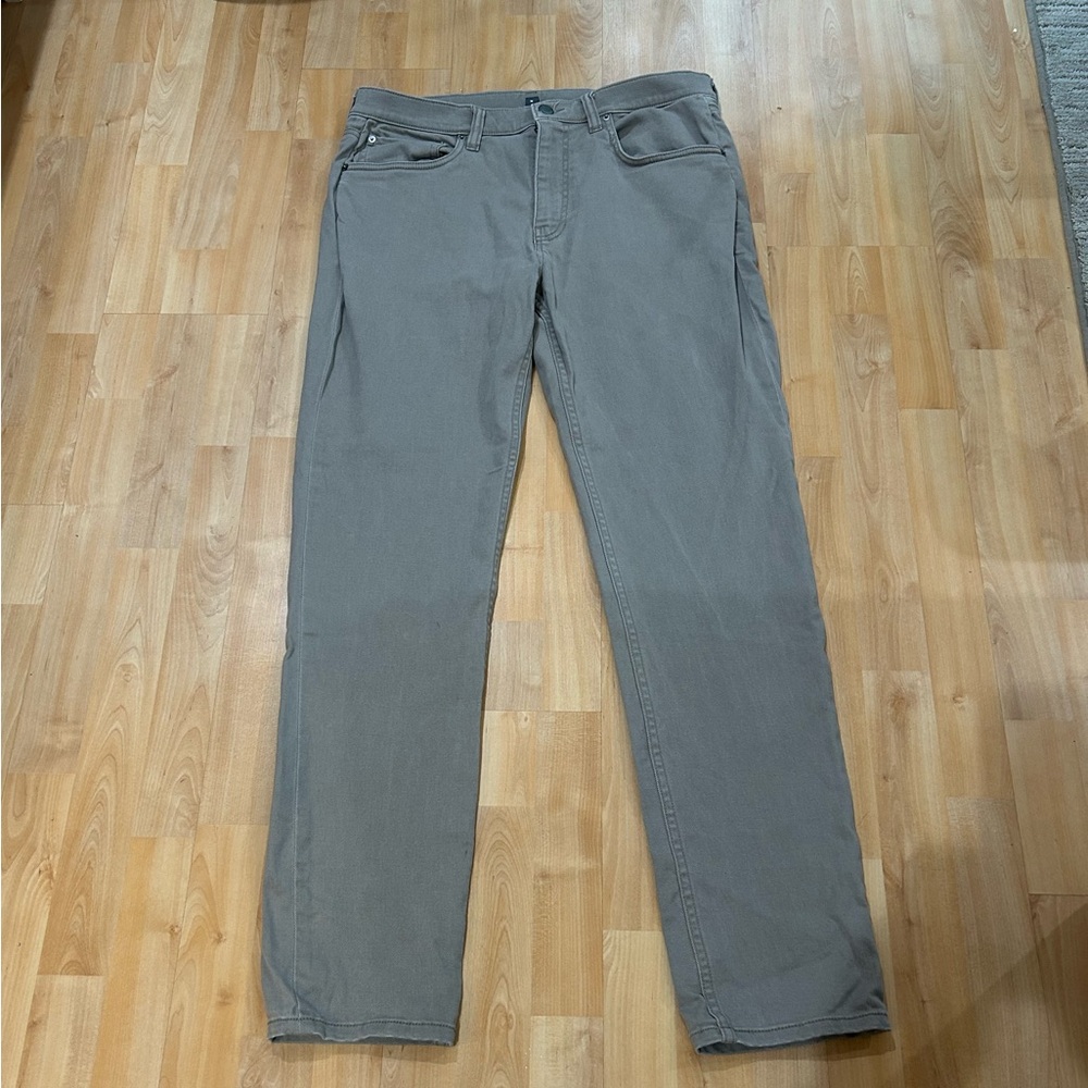 Vuori Beige Jeans - Size 34, Excellent Condition
